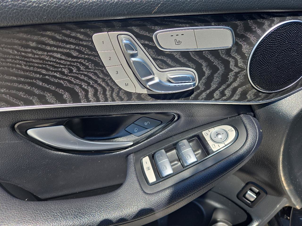 Used 2017 Mercedes-Benz GLC 300 w/ Premium 1 Package image 17