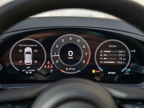 Certified 2026 Porsche Cayenne AWD/4WD image 14