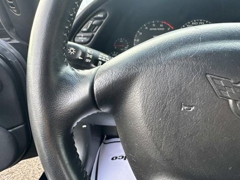 Used 2004 Chevrolet Corvette Coupe w/ Preferred Equipment Group image 14