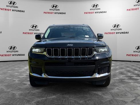 Used 2023 Jeep Grand Cherokee L Laredo RWD image 8