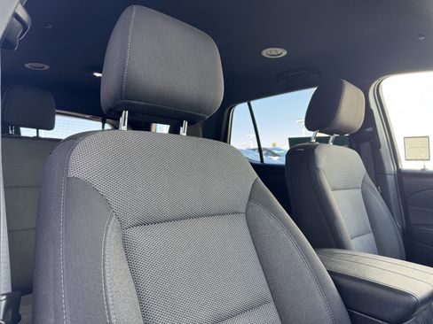 Certified 2023 Chevrolet Traverse LT FWD image 25