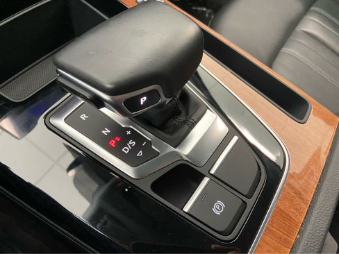 Used 2022 Audi Q5 2.0T Premium image 35