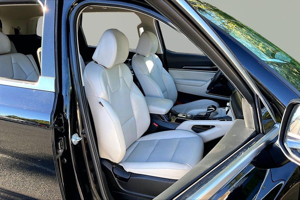Used 2024 Kia Telluride S FWD image 23
