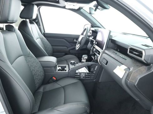 Used 2025 Toyota Tacoma Limited image 22