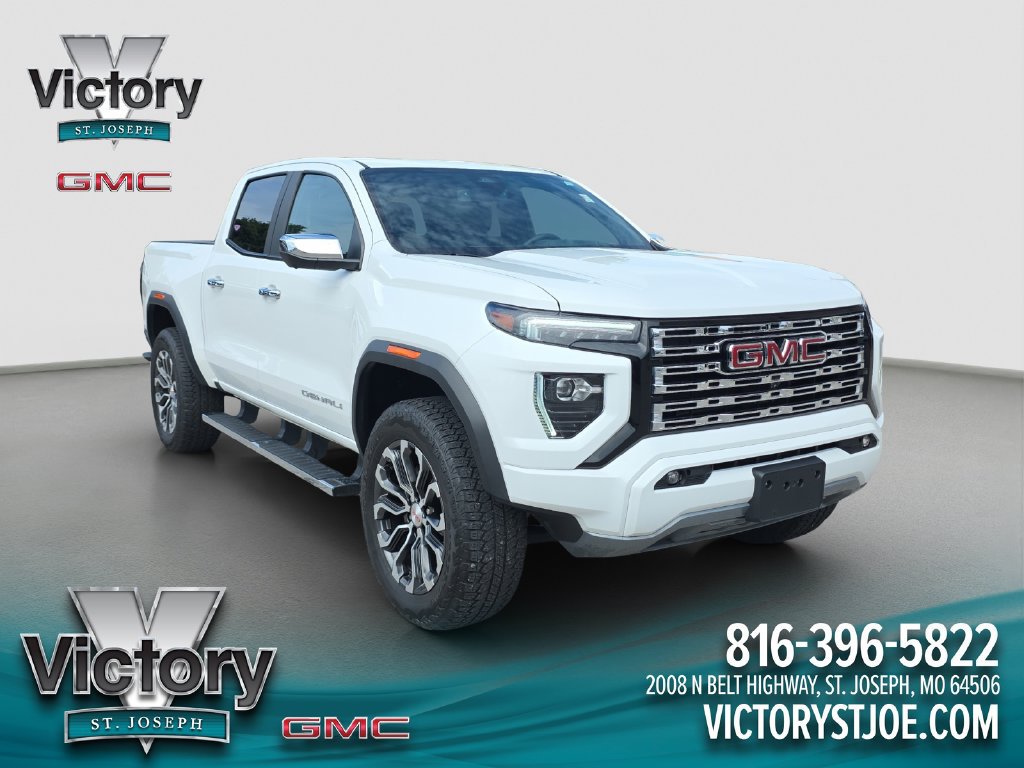 Used 2024 GMC Canyon Denali AWD/4WD image 1