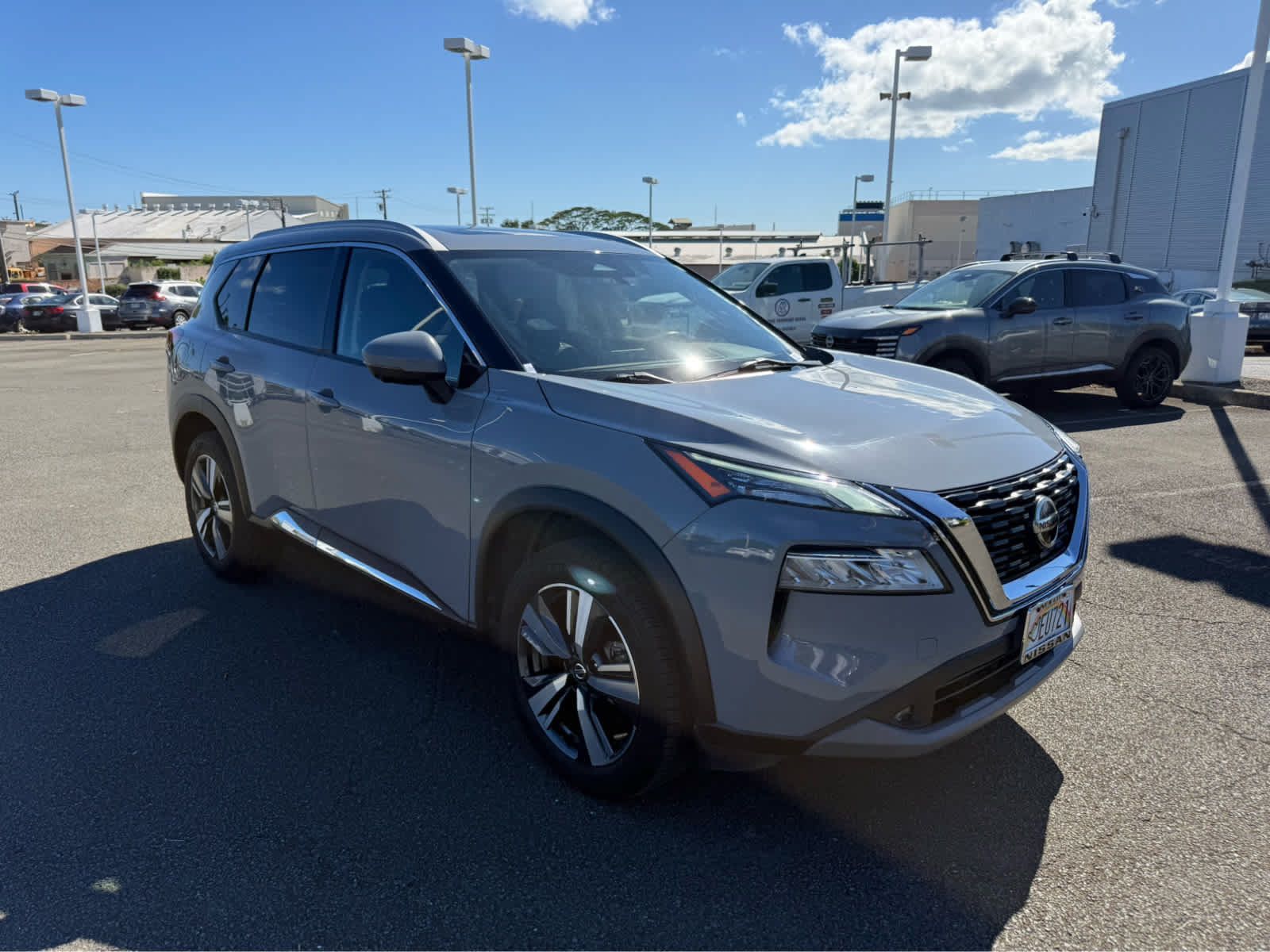 Used 2021 Nissan Rogue SL FWD image 2