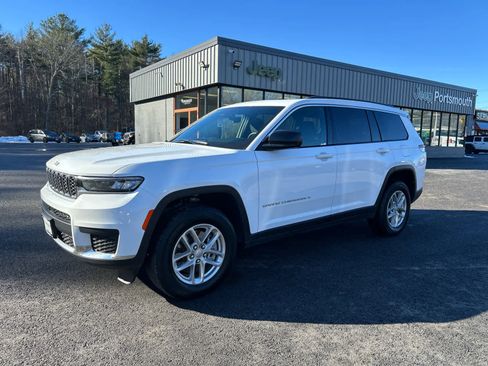 Used 2025 Jeep Grand Cherokee L Laredo w/ Luxury Tech Group I image 17