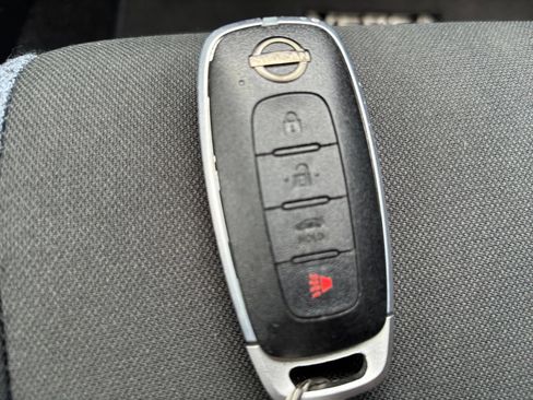 Used 2025 Nissan Versa SV FWD image 22