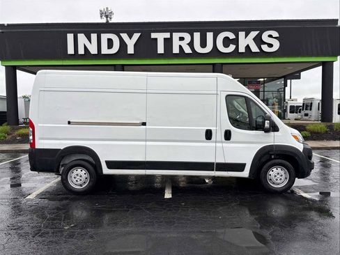 Used 2023 RAM ProMaster 2500 FWD image 1