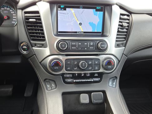 Used 2019 Chevrolet Suburban LT image 25