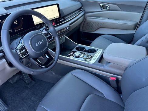 New 2026 Kia Carnival EX image 10