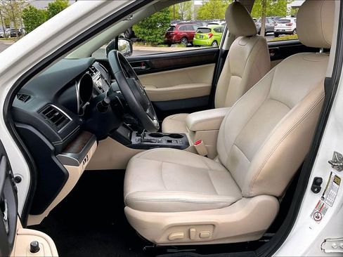 Used 2018 Subaru Outback 2.5i Limited AWD/4WD image 28
