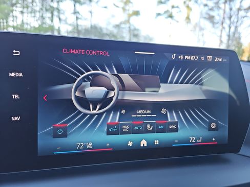 New 2026 BMW M235i xDrive w/ Technology Package image 21