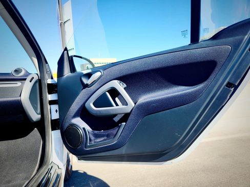 Used 2014 smart fortwo electric drive image 26