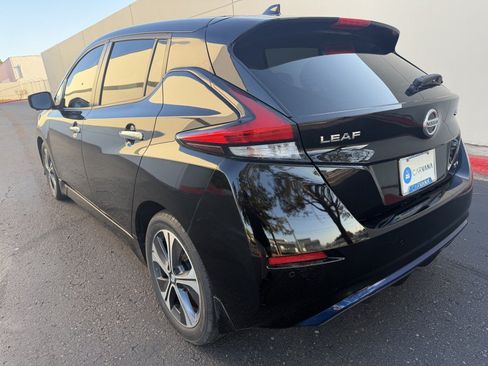 Used 2020 Nissan Leaf SV w/ SV Technology Package FWD image 10