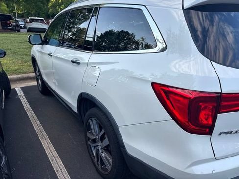 Used 2016 Honda Pilot Elite image 12