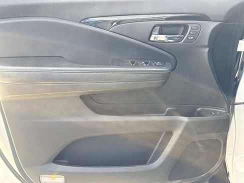 Used 2019 Honda Pilot Elite image 24