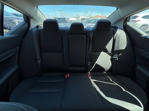 Used 2025 Nissan Altima 2.5 SV FWD image 39