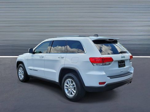 Used 2019 Jeep Grand Cherokee Laredo RWD image 4
