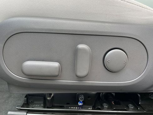 Used 2025 Hyundai Kona SEL image 23