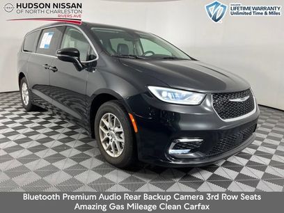 Used 2023 Chrysler Pacifica Touring-L