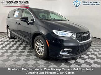 Used 2023 Chrysler Pacifica Touring-L FWD video 1