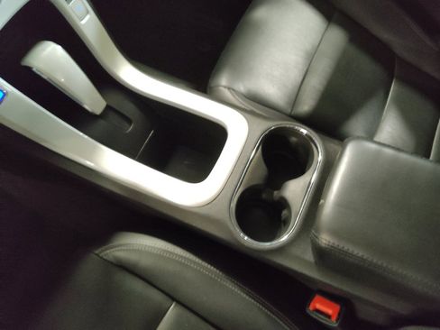 Used 2014 Chevrolet Volt Premium w/ Premium Trim Package FWD image 26