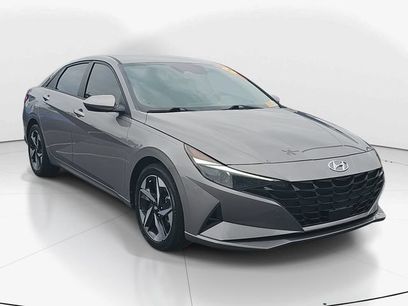 Used 2023 Hyundai Elantra SEL w/ Convenience Package