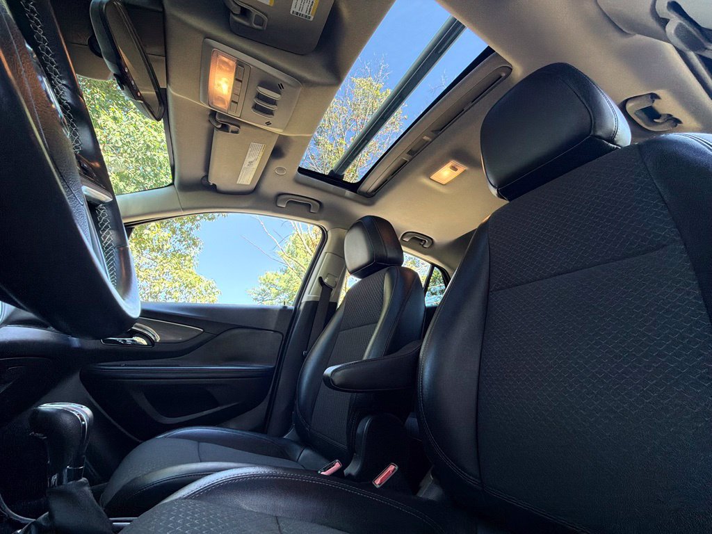 Used 2020 Buick Encore Preferred w/ LPO, Road Trip Package FWD image 24