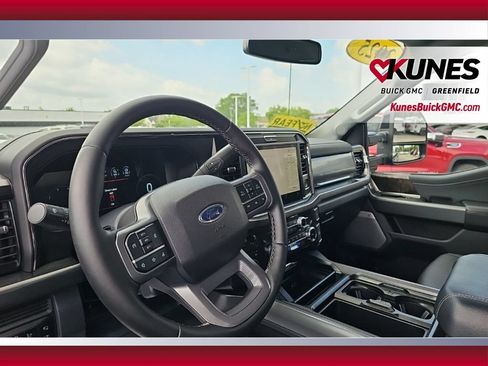 Used 2026 Ford F250 Lariat w/ Black Appearance Package AWD/4WD image 10