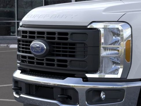 New 2026 Ford F250 XL w/ XL Off-Road Package AWD/4WD image 17