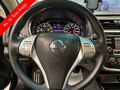 Used 2016 Nissan Altima 2.5 S w/ Power Driver Seat Package FWD image 11