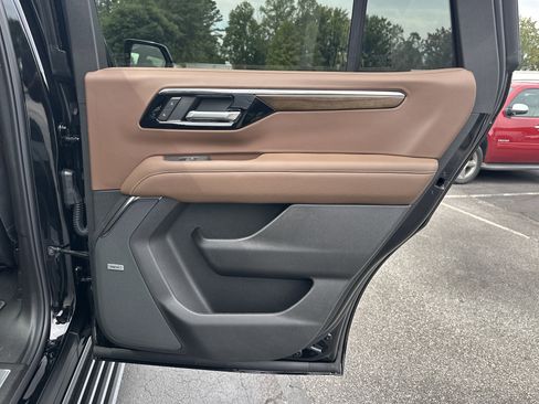 New 2026 Chevrolet Tahoe High Country image 18