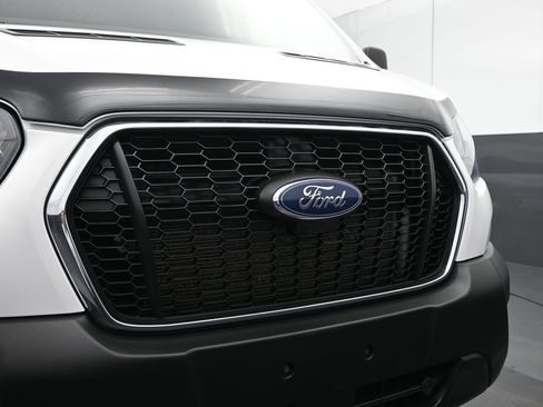 Used 2023 Ford Transit 250 Low Roof AWD w/ Exterior Upgrade Package image 5