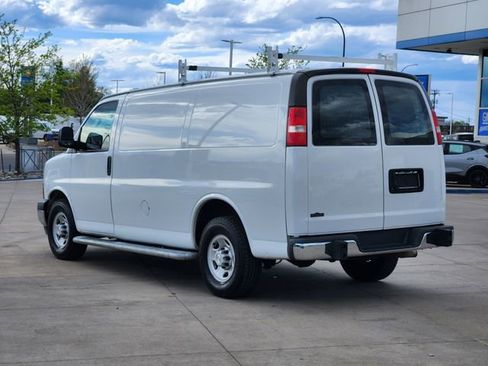 Used 2019 Chevrolet Express 2500 w/ Driver Convenience Package RWD image 5