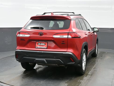 Used 2022 Toyota Corolla Cross LE image 5
