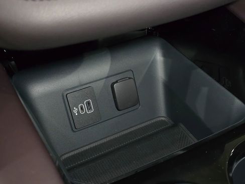 New 2026 Ford Explorer Platinum image 31