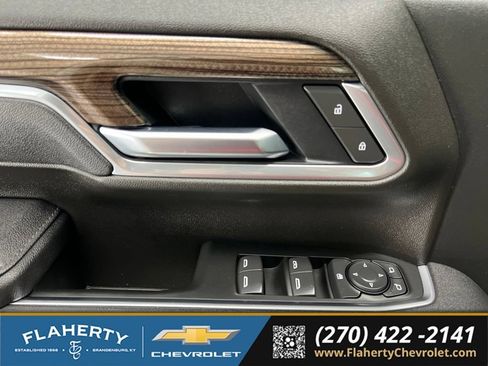 Used 2025 Chevrolet Silverado 2500 LT w/ Convenience Package AWD/4WD image 23
