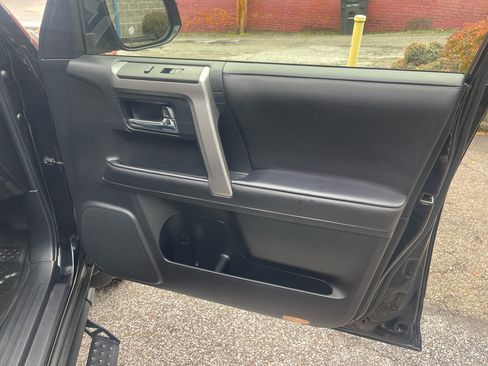 Used 2023 Toyota 4Runner SR5 Premium w/ Moonroof Package image 28