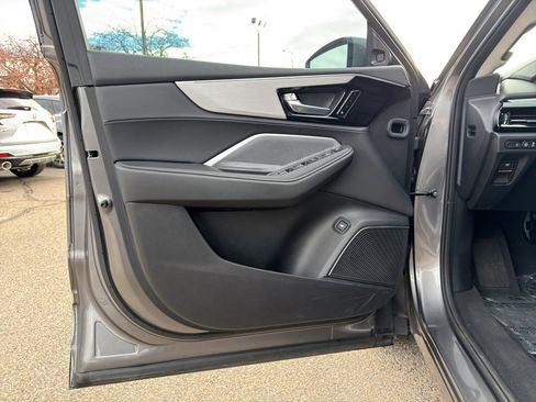 Certified 2025 Acura MDX SH-AWD w/ Technology Package image 9