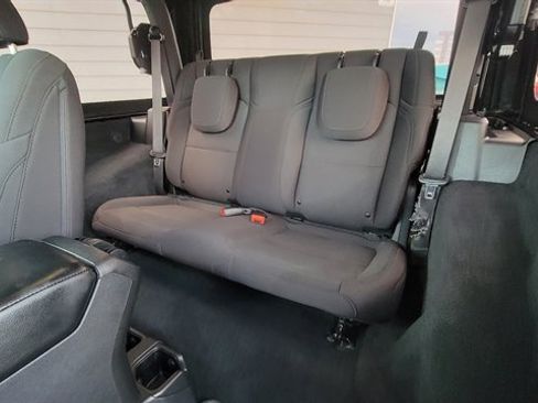 Used 2022 Jeep Wrangler Sport image 34