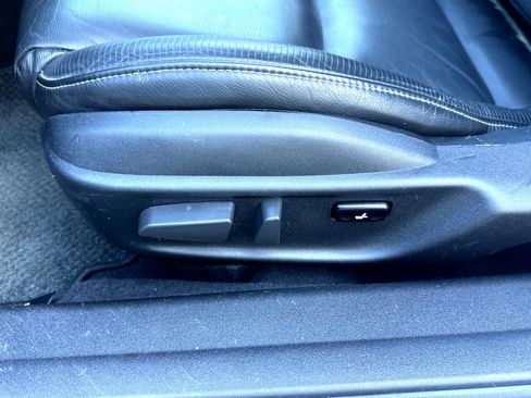 Used 2005 MAZDA RX-8 w/ AT Grand Touring Pkg image 24