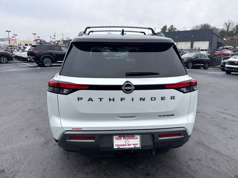 New 2026 Nissan Pathfinder Platinum FWD image 4
