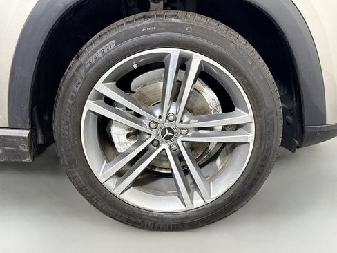 Used 2021 Mercedes-Benz GLE 350 w/ Premium Package image 32
