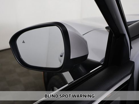 Used 2022 Mitsubishi Outlander SEL Black Edition image 6