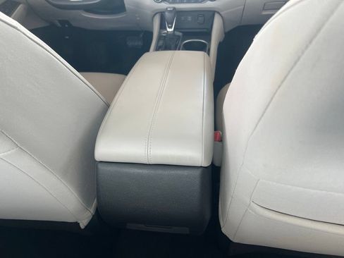 Certified 2024 Nissan Altima 2.5 SV w/ SV Premium Package FWD image 17