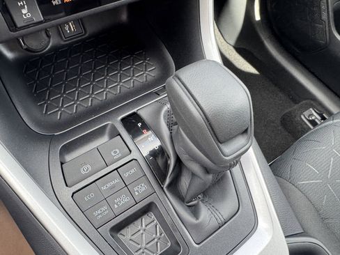 New 2025 Toyota RAV4 XLE image 31