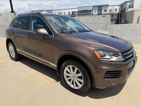 Used 2012 Volkswagen Touareg VR6 AWD/4WD image 1