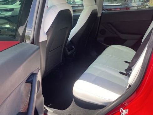 Used 2023 Tesla Model Y Performance AWD/4WD image 8