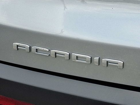 Used 2023 GMC Acadia SLE w/ Driver Convenience Package AWD/4WD image 31